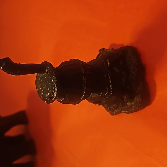 Coal stove and wooden elephant 🐘 ( handmade) - Picture 3 of 9